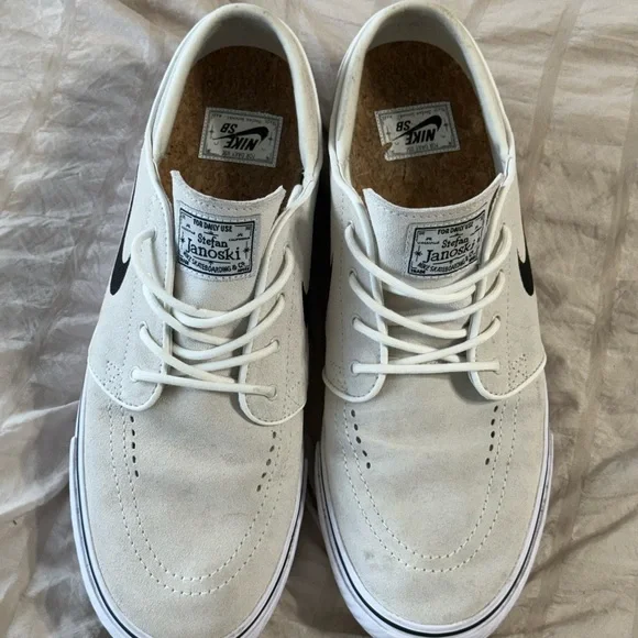 Nike Men's Cream Janoski Shoes - Picture 3 of 5